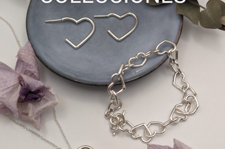 Diseñador de joyas creando una pieza personalizada